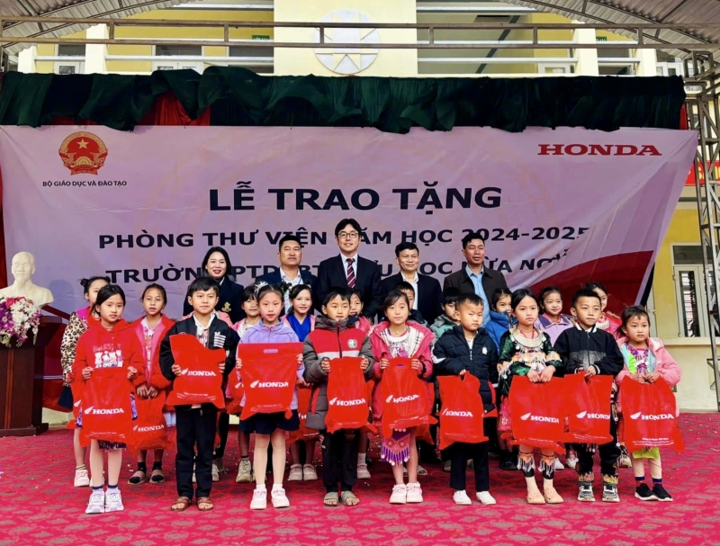 HONDA VIỆT NAM LAN TỎA TRI THỨC CÙNG CHƯƠNG TRÌNH “THƯ VIỆN HONDA – CHẮP CÁNH TRÍ THỨC”